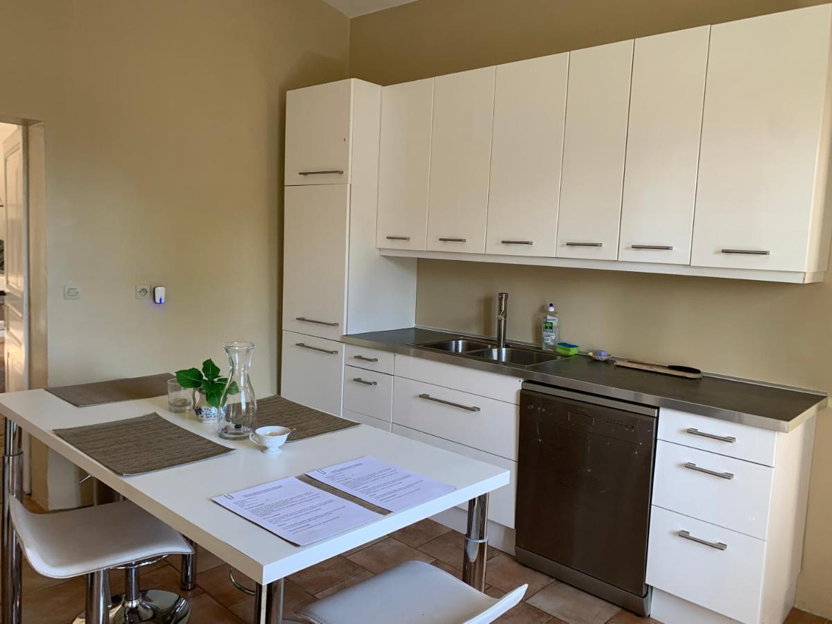Mas Les Romarins, 10 Min D'Uzes, Piscine Et Grand Jardin Clos, Jeux, Nid De Repos Et Base Pour Activites Dans Le Gard (Adults Only) Exterior foto